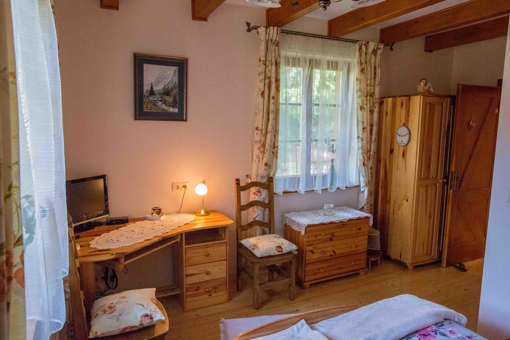 Piwniczna-Zdroj Willa Nad Popradem Bed & Breakfast エクステリア 写真